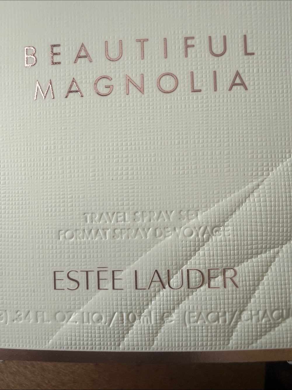 Estee Lauder Beautiful Magnolia Travel Spray Set — Cream & Rose Gold - Picture 4 of 4